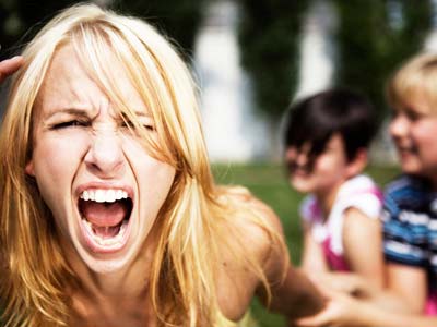 12 astuces pour gérer vos colères de maman 1 crier