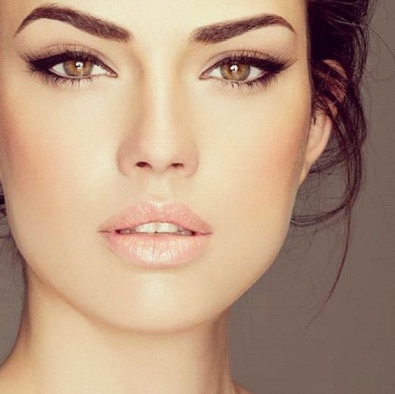 agrandir-regard-ligne-sourcils-01