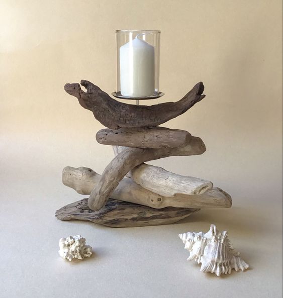 Lampe artisanale en bois flotté et corde - France