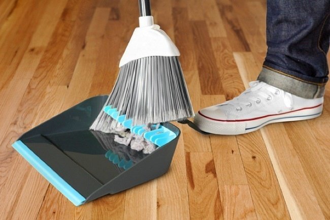 12-Clever-Gadgets-Dust-Pan