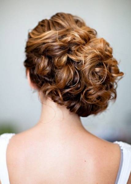 2015-Updo-Hairstyles-for-Long-Hair-Side-Bun-Updos