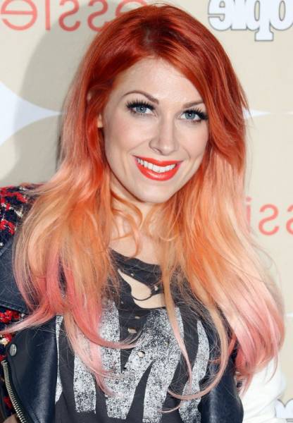 Bonnie-McKee-Red-to-Pink-Ombre-Hair1