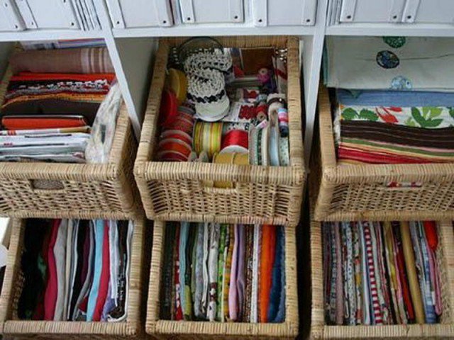 storage-baskets-for-shelves-with-clothes-storage-640x480