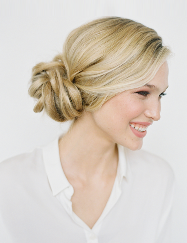 knotted-bun-wedding-hairstyles-for-long-hair