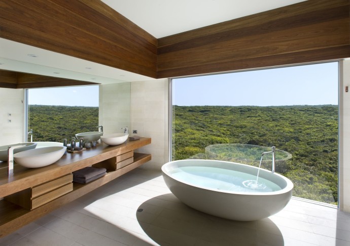 Bathroom-design-Southern-Ocean-Lodge-Australie-690x484