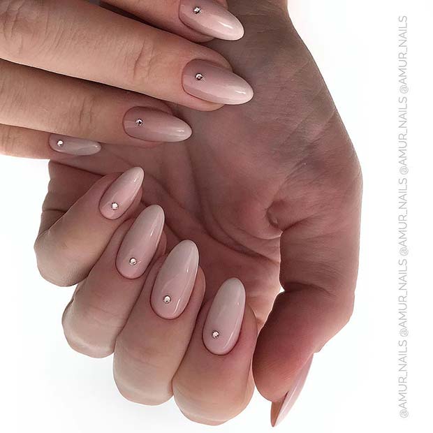 20 Idées sublimes pour des ongles nude 10