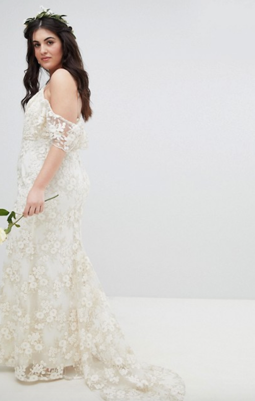Les 17 plus belles robes de mariées grande taille 9