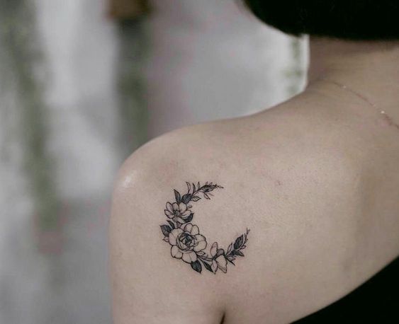 175 top idées de petits tatouages pour femmes 12