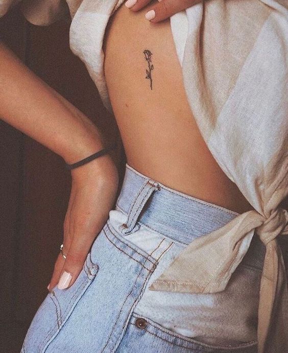 175 top idées de petits tatouages pour femmes 156