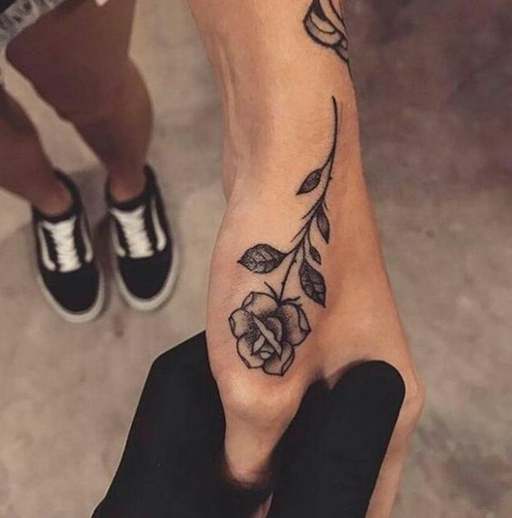 175 top idées de petits tatouages pour femmes 52 175 top idées de petits tatouages pour femmes 52