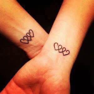 20 top idées de tatouages sœurs 14