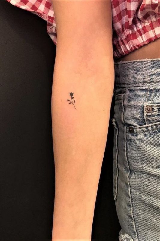 79 petits tatouages discrets et minimalistes qui prouvent que moins c'est plus 13 79 petits tatouages discrets et minimalistes qui prouvent que moins c'est plus 13