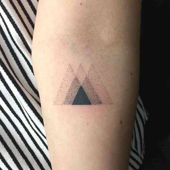 79 petits tatouages discrets et minimalistes qui prouvent que moins c'est plus 14 79 petits tatouages discrets et minimalistes qui prouvent que moins c'est plus 14