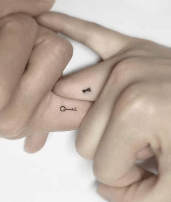 79 petits tatouages discrets et minimalistes qui prouvent que moins c'est plus 18