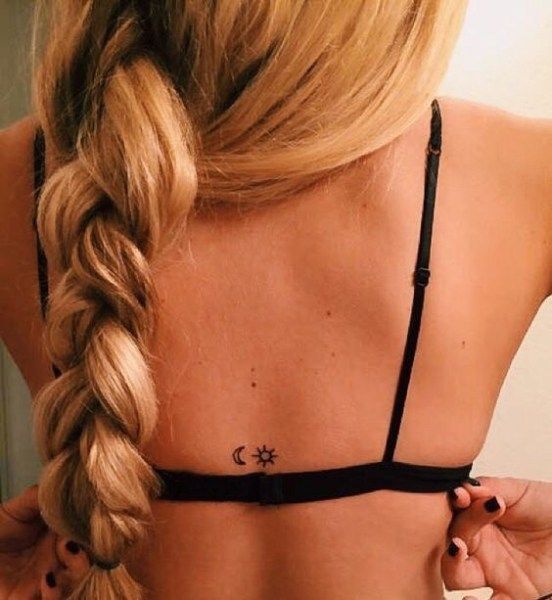79 petits tatouages discrets et minimalistes qui prouvent que moins c'est plus 3 79 petits tatouages discrets et minimalistes qui prouvent que moins c'est plus 3