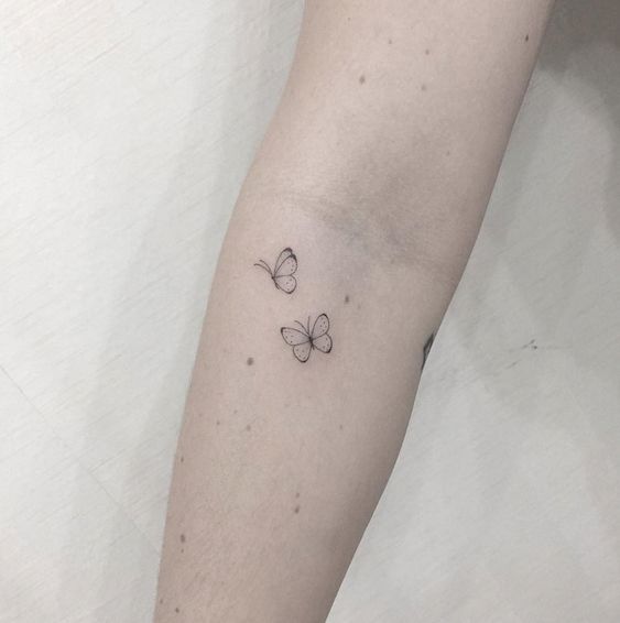 79 petits tatouages discrets et minimalistes qui prouvent que moins c'est plus 23