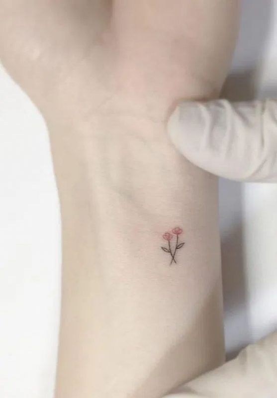79 petits tatouages discrets et minimalistes qui prouvent que moins c'est plus 31
