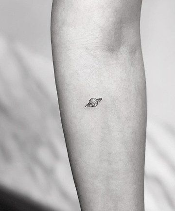 79 petits tatouages discrets et minimalistes qui prouvent que moins c'est plus 41