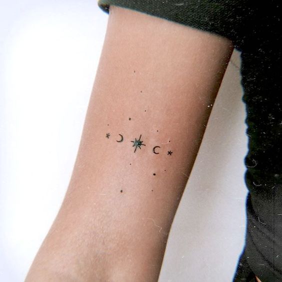 79 petits tatouages discrets et minimalistes qui prouvent que moins c'est plus 54
