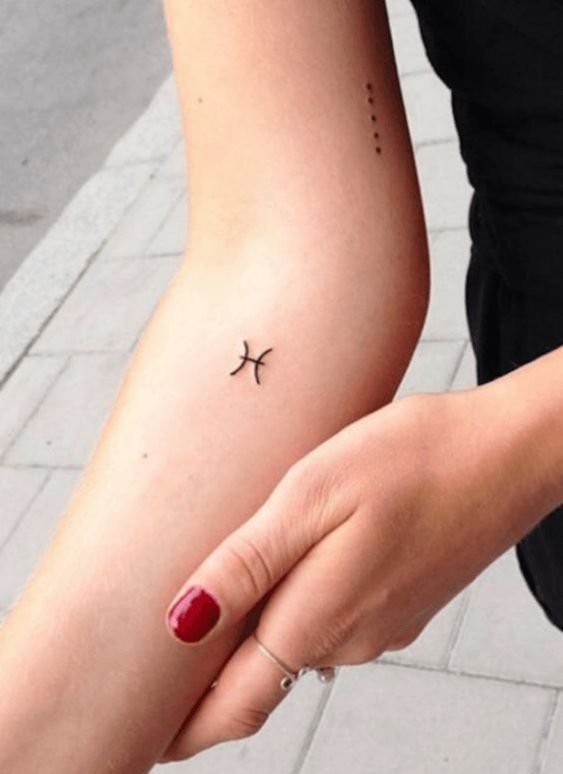 79 petits tatouages discrets et minimalistes qui prouvent que moins c'est plus 57