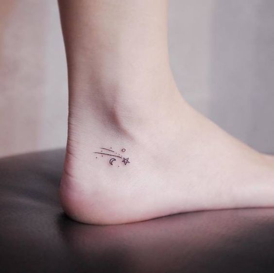 79 petits tatouages discrets et minimalistes qui prouvent que moins c'est plus 64