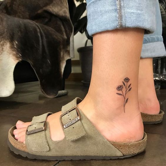 79 petits tatouages discrets et minimalistes qui prouvent que moins c'est plus 8