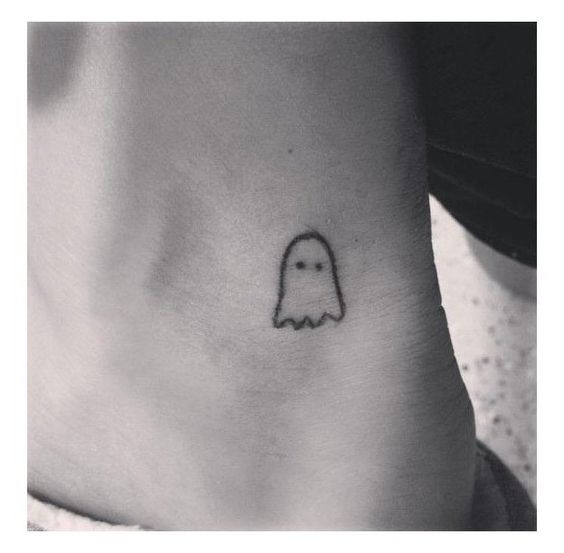 79 petits tatouages discrets et minimalistes qui prouvent que moins c'est plus 72