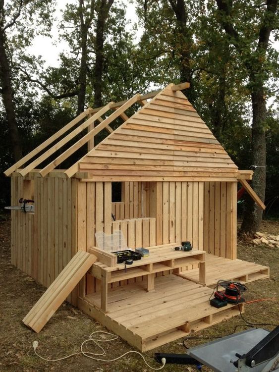 100 Cabanes en palettes à fabriquer soi-même 97 100 Cabanes en palettes à fabriquer soi-même 97