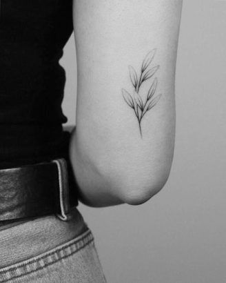 100 top idées de tatouages fleur 41