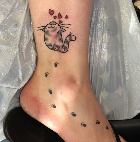 100 idées de tatouages pour les amoureux des chats 30