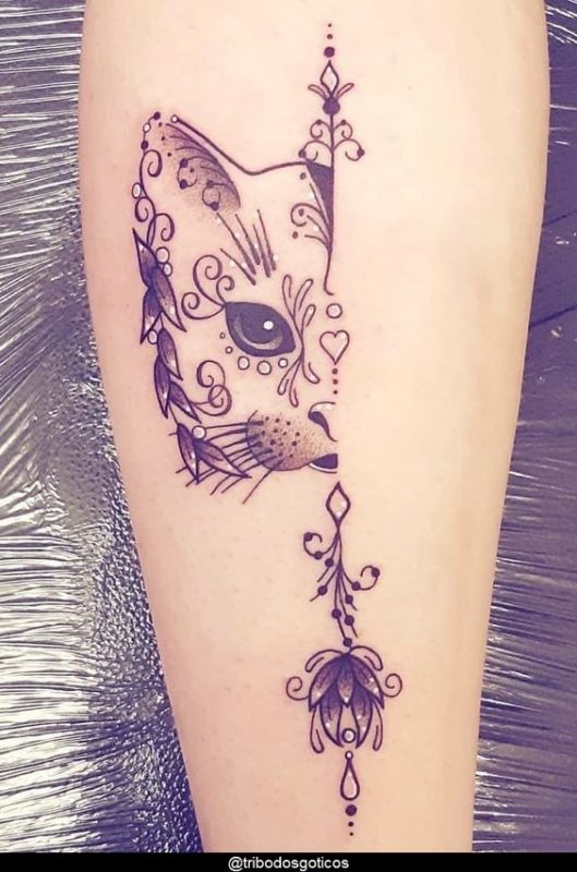 100 idées de tatouages pour les amoureux des chats 40