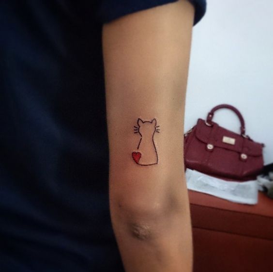 100 idées de tatouages pour les amoureux des chats 84