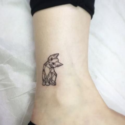 100 idées de tatouages pour les amoureux des chats 1