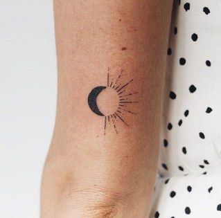 100 top idées de tatouages soleil 7