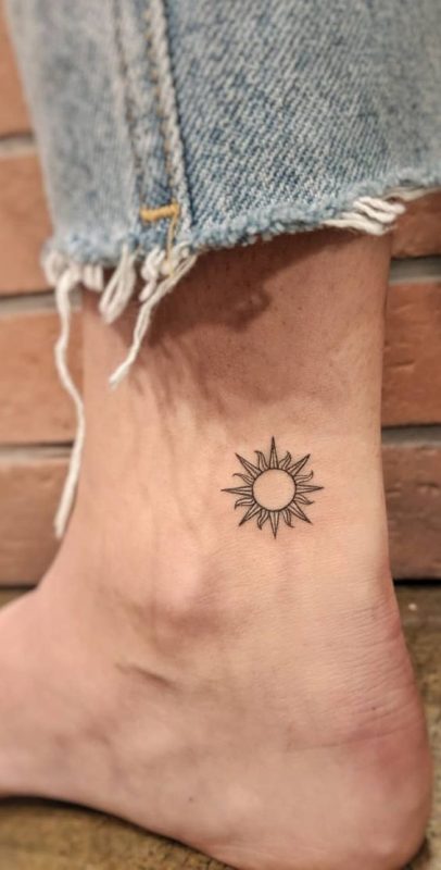 100 top idées de tatouages soleil 9