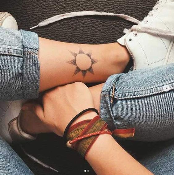 100 top idées de tatouages soleil 19