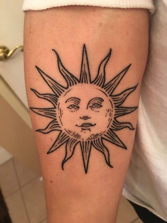 100 top idées de tatouages soleil 56