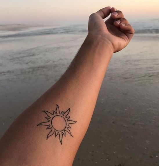 100 top idées de tatouages soleil 58