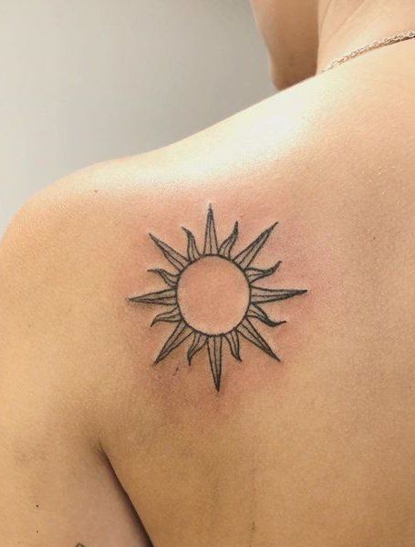100 top idées de tatouages soleil 71