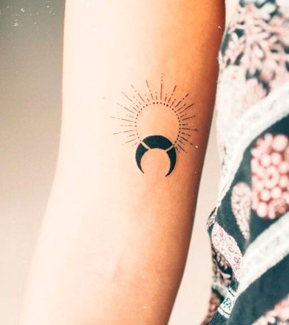 100 top idées de tatouages soleil 76