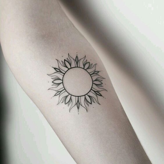 100 top idées de tatouages soleil 77