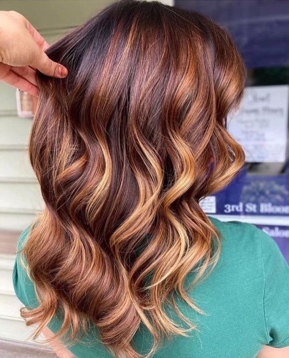 100 idées de balayages caramel pour s'inspirer 2