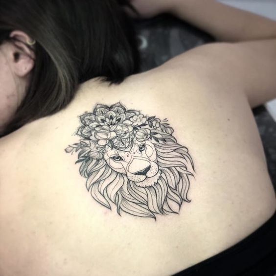 100 top idées de tatouages lion femme 6