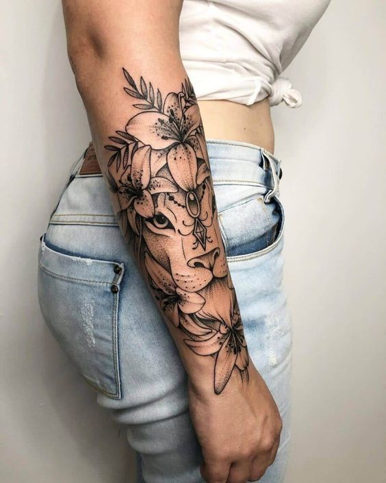 175 top idées de tatouages bras pour femme 158