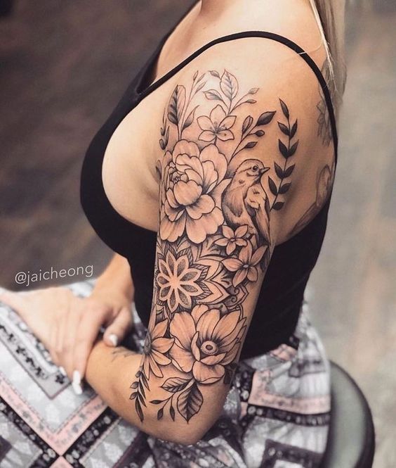 175 top idées de tatouages bras pour femme 26