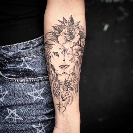 175 top idées de tatouages bras pour femme 88