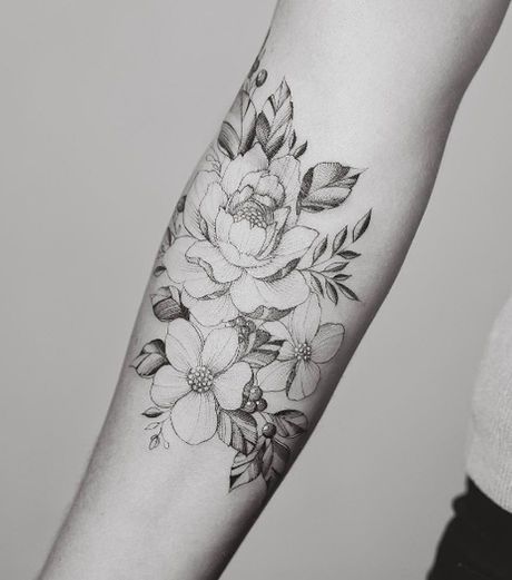 175 top idées de tatouages bras pour femme 92