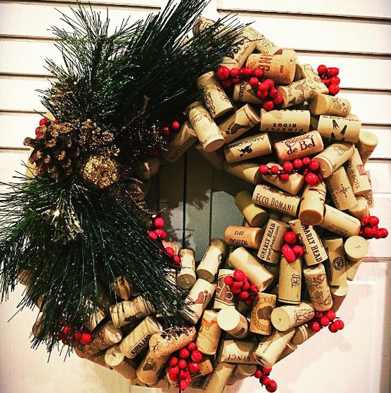 35 Décorations de Noël à faire soi-même avec des bouchons de vin 23