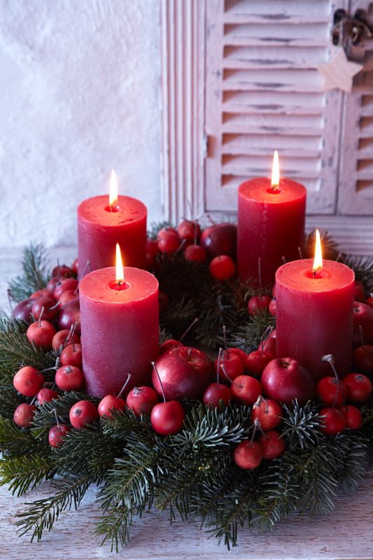 29 top idées de centres de tables de Noël avec des bougies 16