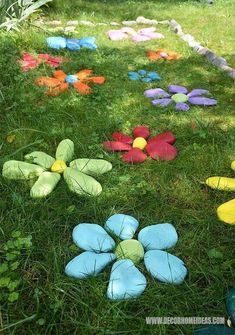 33 idées avec des pierres peintes pour embellir le jardin 24